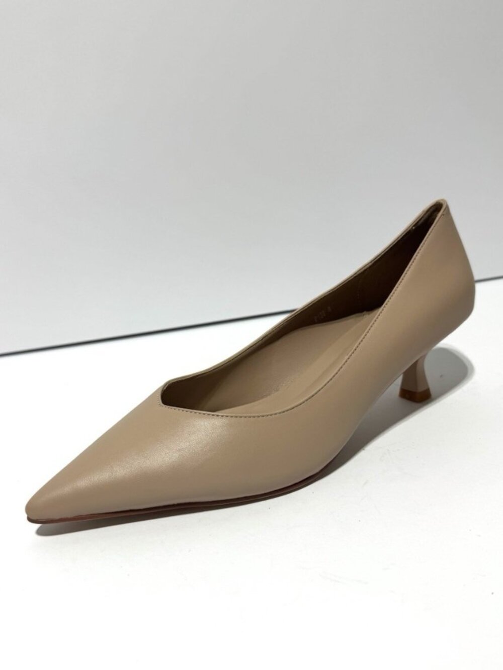 Mucccute Womens Pump Heels Apricot Size 8 M